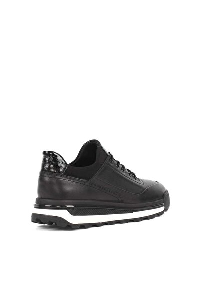 Celal Gültekin Erkek Siyah Bağcıklı Kalın Tabanlı Deri Sneaker