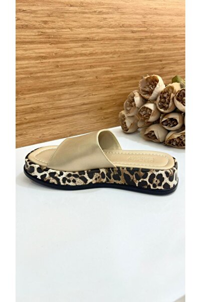 Sinem Çeyiz Efsun 2128 Kadın Leopar Desenli Kalın Taban Terlik