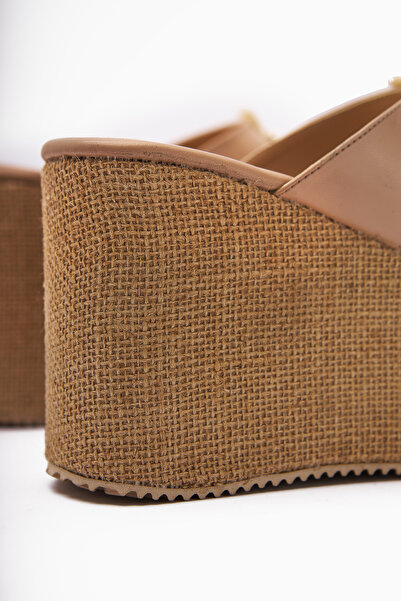 Limoya Προϊόν εκκαθάρισης για γυναικείες παντόφλες με σφήνα τακούνια Tania Nud Flip Flop με ψάθινη σόλα