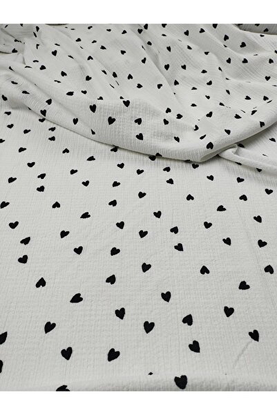 Kumaş Parça Beyaz Üzeri Kalp Desenli Bürümcüklü JarseEn: 160 cm