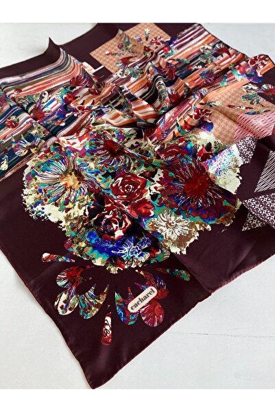 Cacharel وشاح حرير تيفيل 44448 نمط بني مختلط