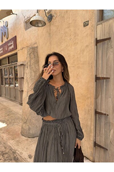 Genel Markalar PİLİSELİ YAKA BAĞLAMA DETAYLI ETEK TAKIM