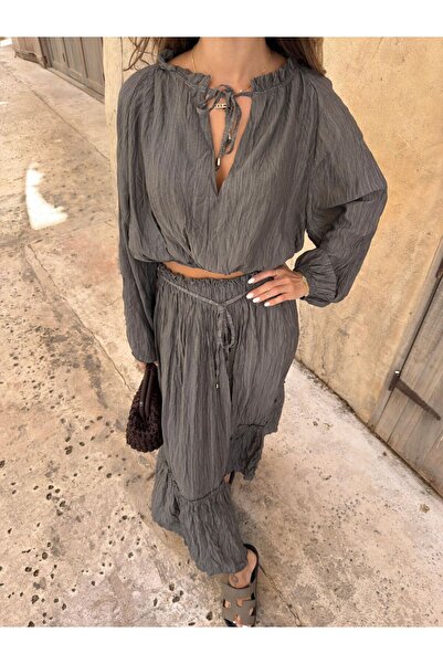 Genel Markalar PİLİSELİ YAKA BAĞLAMA DETAYLI ETEK TAKIM