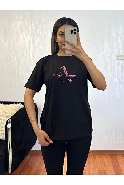 Marka Muadil Pembe Kuş Baskı Siyah Tişört