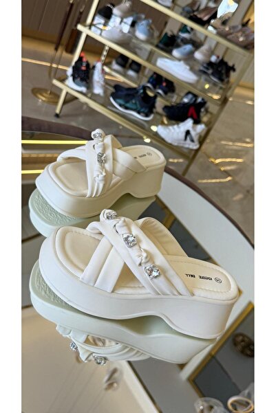 KRISTE BELL İthal Yumuşak Taban Pofuduk Konfor Terlikler