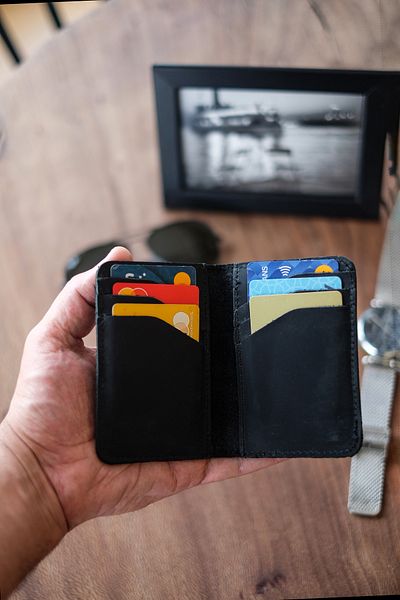 naft Servi 6+2 Compartment Unisex Vertical Leather Card Holder Wallet - Antique Black (Anthracite) - Keychain Gift Set
