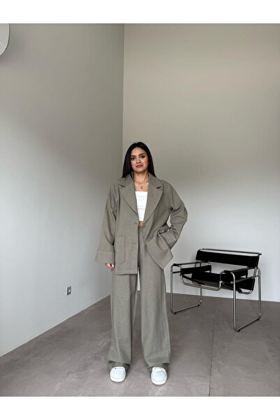 Bade Butik بدلة كاكي ذات ياقة مزدوجة الصدر وأكمام