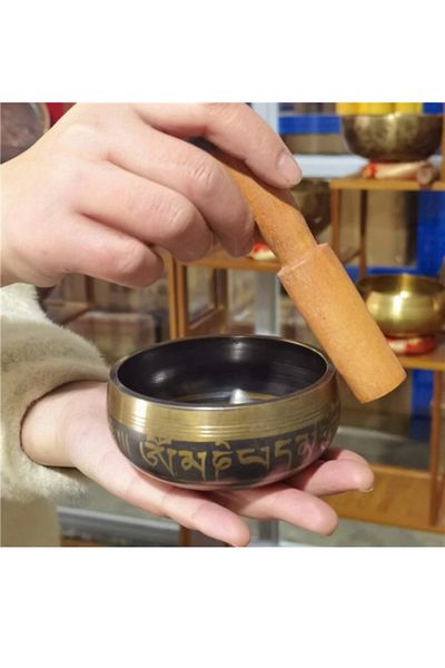 TrioStore Bol Tibetan Autentific de Relaxare cu Ciocanel din Lemn, Bol Feng Shui, Diametru 9.5 cm, Auriu