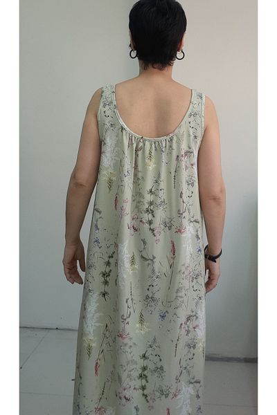 Mertcan Butik Φόρεμα με λουράκι από χτενισμένο βισκόζη με πράσινο λουλούδι μπροστά και πίσω με κορδόνια