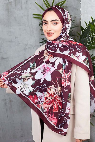 Golden Rose شال ديزي ناعم بنقشة الزهور