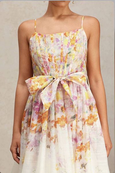 Kashaya Zimmerman Model Gown with Piping Processing Detailed Pockets and Belt Belt Lining Detailed