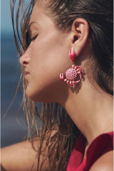 Aka Brand Model Crab Earrings