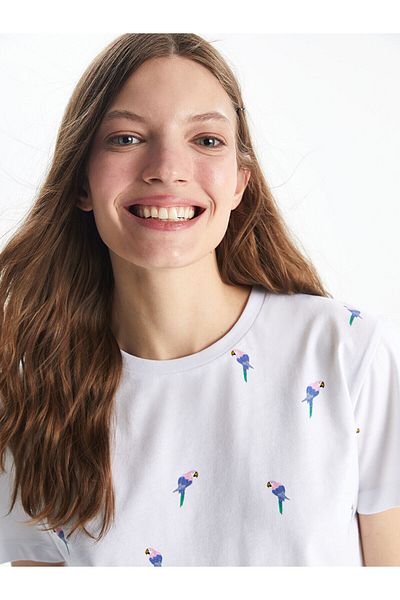 LC Waikiki Γυναικείο T-Shirt με μοτίβο με λαιμόκοψη