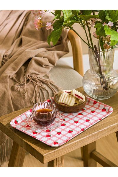 LC Waikiki Lcw Home Strawberry Printed Metal Tray 26 cm (S5)