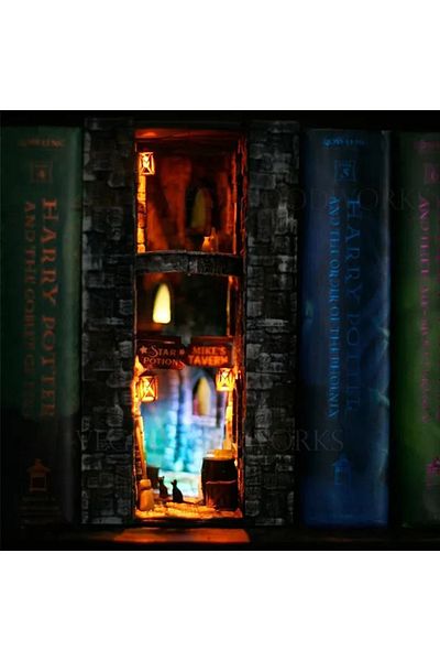 ardecem bilgisayar Book Nook Wacky Medieval Alley Book Nook DIY Paint Yourself Do It Yourself