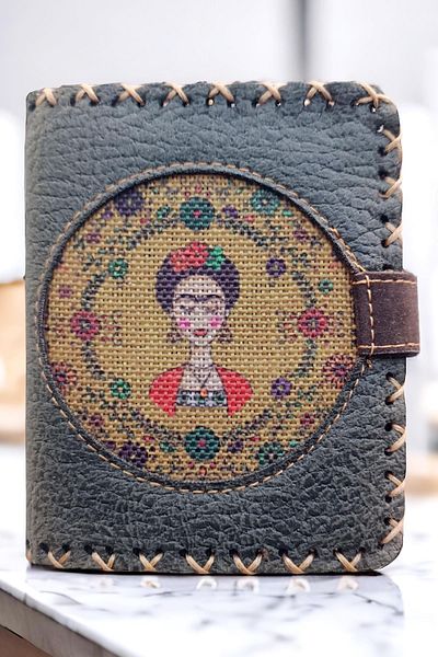 Fildişi Aksesuar Handmade Women's Wallet Vegan Leather with Female Figure Image Khaki Color