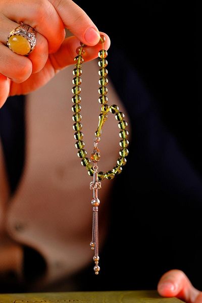 dergah tesbih مسبحة بتصميم فضي على شكل قطرة ليتوانيا باللون الأخضر بطول المعصم (العنبر)، (مسبحة قطرة العنبر)