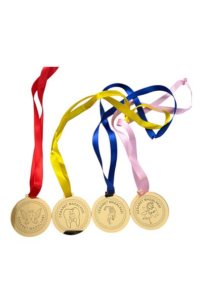 First Class Medal of Bravery with Teeth Figure 4 Pieces