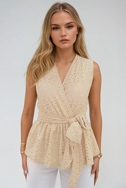 Trend Alaçatı Stili Women's Beige Double Breasted Collar Self Belted Skirt Flounced Guipure Blouse Alc-X14173