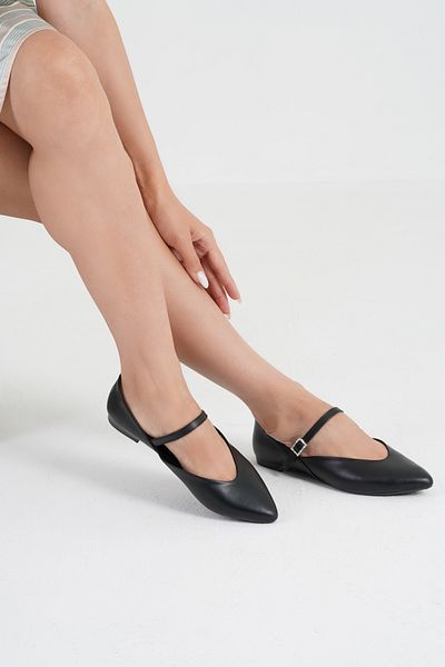 Beyond Women's Black Leather Buckle Single Strap Ballerina Shoes Byndglr01