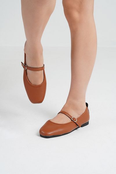 Beyond Women's Tan Leather Daily Buckle Low Heeled Comfortable Ballerinas Byndmrj01
