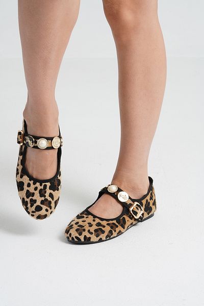 Beyond Women's Beige Leopard Patterned Ballerinas with Coin Buckle Byndpt01