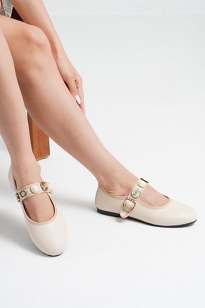 Beyond Women's Beige Leather Ballerinas with Coin Buckle Byndpt01