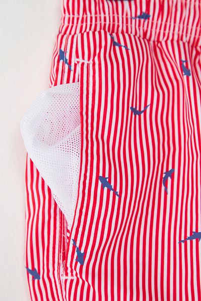 Trendyol Collection Fehér úszónadrág - piros standard TMNSS25DS00000