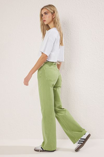 Trendyol Collection Ölgrüne Jeans mit hoher Taille und weitem Bein TWOAW24JE00274