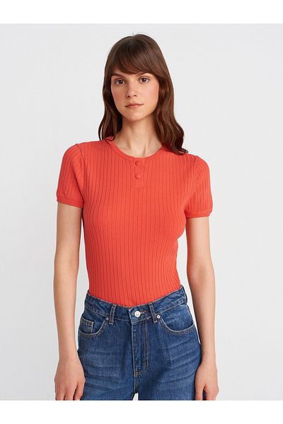 Dilvin 10756 Crew Neck Buttoned Knitwear Blouse-A.Red