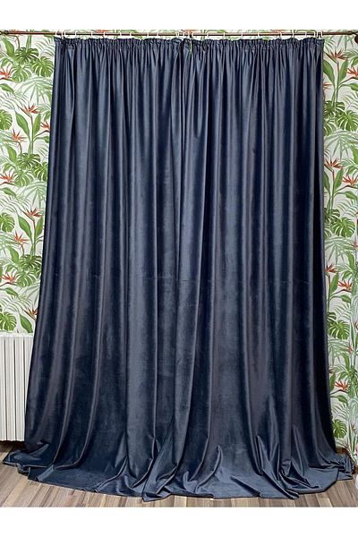 Liz Line Set of two velvet curtains, with drapery, various sizes and colors, from the "Velvet" range by Liz Line