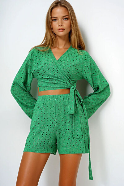 VAGGON Women's Green Double-Breasted Collar Waist-Tied Guipure Blouse and Lined Shorts Set Prmx14092