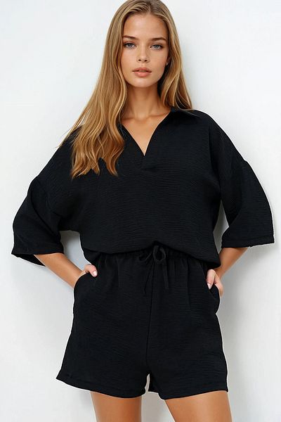 VAGGON Women's Black Polo Neck Aerobin Blouse and Shorts Set Prmx13947