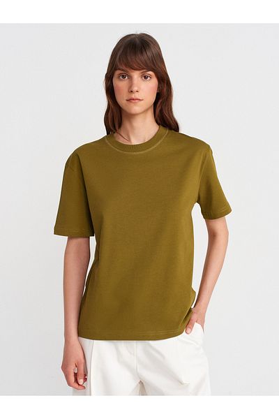 Dilvin 30312 Decorative Stitched Crew Neck Tshirt-Red Oil Green