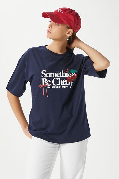 Ritnice Tricou oversize de damă, albastru bleumarin, cu imprimeu Something Cherry