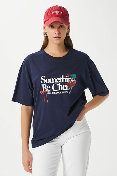Ritnice Tricou oversize de damă, albastru bleumarin, cu imprimeu Something Cherry