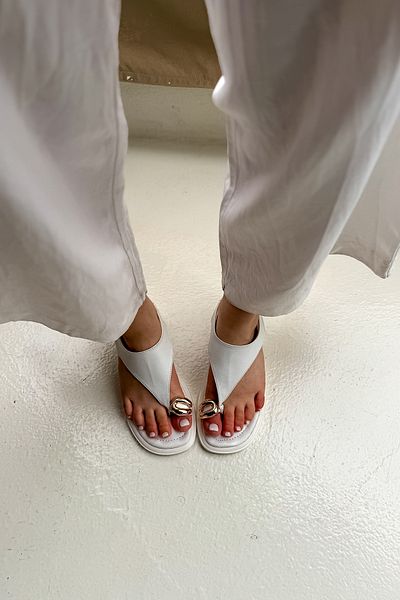 SHOEBELLAS Λεπτομερές γυναικείο σανδάλι Melen από λευκόχρυσο δαχτυλίδι
