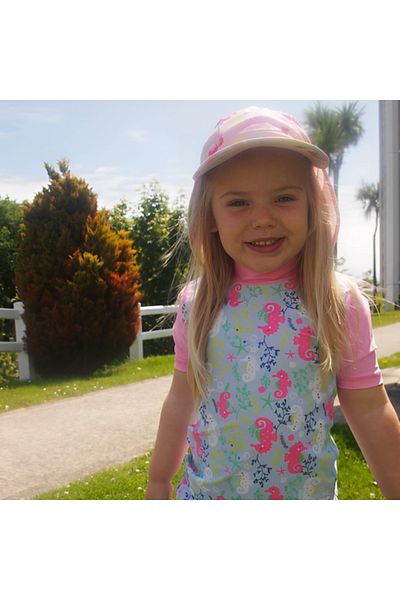 Banz Sun protection cap with neck protection, Floral Pink, 2-4 ani