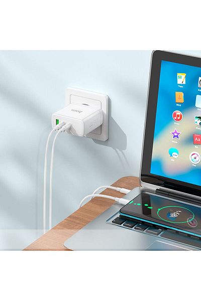 REDz Accessories Încărcător de rețea, Hoco N30, 1 x USB 2 x Tip-C, încărcare rapidă și PD 65w, alb