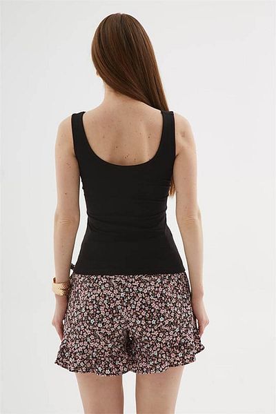 Fashion Friends Square Neck Black Women's Sleeveless T-Shirt 25Y0266K1