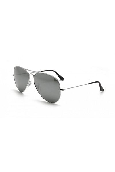 Ray-Ban Aviator Show
