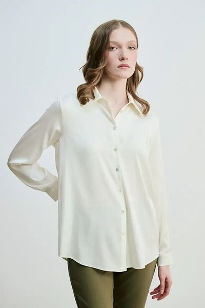 Gusto Ecru Silky Satin Shirt