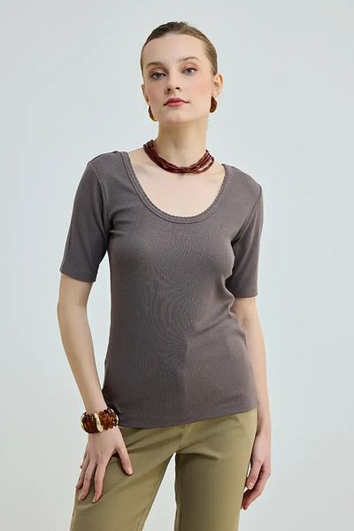 Gusto Μπλουζάκι με γιακά Slice Viscose - Καφέ