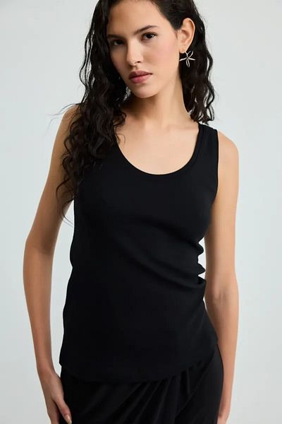 Gusto Round Neck Cotton Camisole Undershirt - Black