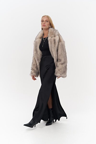 MAI STUDIOS CO. Etenia Beige Fur Blazer