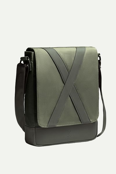KAFT Unisex Vertical Messenger Bag - Methone - Jungle
