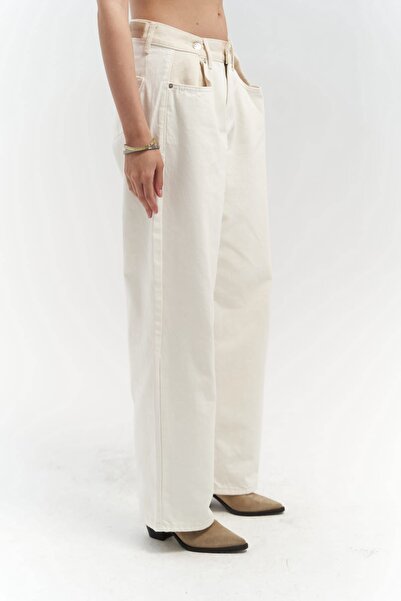 MAI STUDIOS CO. Jedinečné Ecru / Béžové džínové kalhoty