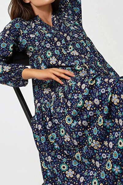 Hiccup Скромна сукня з принтом і V-подібним вирізом на ґудзиках