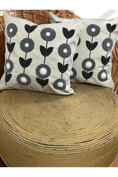 TekStilize Punch Cushion Cover 45 X 45 cm (2 Units)