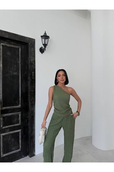 Laressi One Shoulder Seersucker Double Set